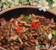 Stir-fried Bean Sprouts with Pork and Rice Noodles