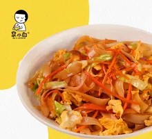 Stir-Fried Rice Noodles with Egg and Pork Strips