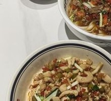 Spicy and Sour Squid Dry Noodles