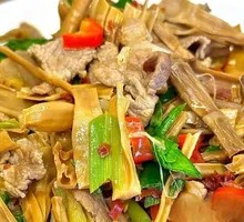 Dried Bamboo Shoots Stir-Fried with Pork