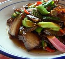 Stir-Fried腊肉 with Garlic