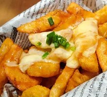 Juicy Meat Cheese Fries