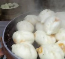 Pickled Vegetable Pork Bun