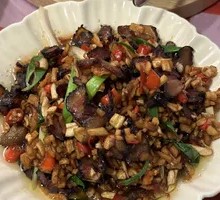 Sauce Braised Pork with Radish Skin