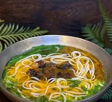 Oil-braised Black-boned Chicken Rice Noodles