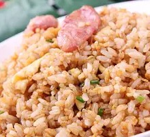 红肠炒饭