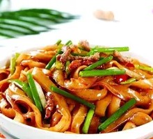 Chicken Stir-Fried Knife-Sliced Noodles
