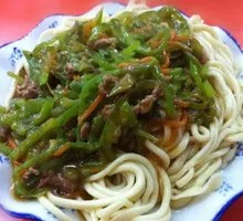 青椒牛肉盖面