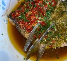 Stewed Old Jar Pickled Chopped Chili Fish Head