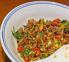 Stir-Fried Beef with Yellow Onion
