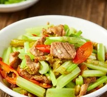 Stir-fried celery with pork