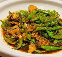 Green Pepper Abalone Stir-Fry with Meat and Steamed Rice