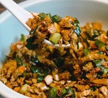 Stir-Fried Pork with White Chilies