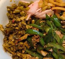 Spicy Pork and Chili Dry Noodles