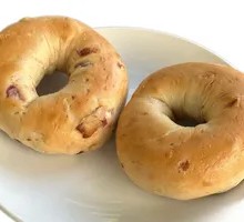 Cranberry Bagel