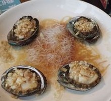 Steamed Abalone with Garlic Sauce