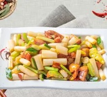 Lotus Stem Stir-Fried with Pork