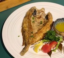 Grilled Saury on Iron Plate