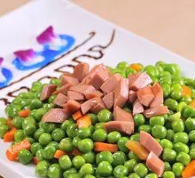 Sweet Pea Stir-Fry with Pork