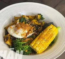 Slow-Roasted Kale and Quinoa Salad