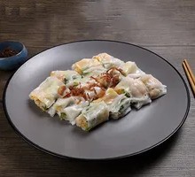 Egg and Beef Rice Noodle Roll