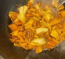 Wok Stewed Softshell Turtle with Local Chicken