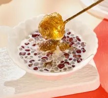 Red Bean and Peach Gums Nourishing Drink