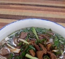 Cloud Ear Mushroom Stir-Fried Chicken Noodles