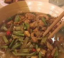 Green Pepper Stir-fried Chicken Noodles