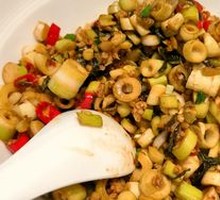 Chicken and Bamboo Shoot Stir-Fry