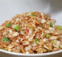 Sour Cabbage Stir-Fried with Minced Pork