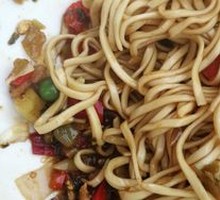 辣椒炒肉干拌面