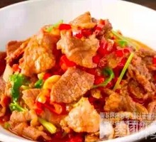 Spicy Stir-fried Yellow Beef
