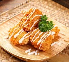 Crispy Golden Chicken Roll