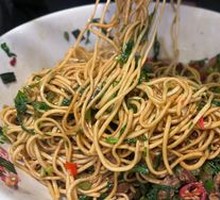 Pickled Mustard Greens Stir-Fried with Dried Pork Noodles
