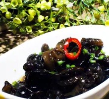 Cold-Mixed Small Black Fungus