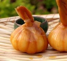 Pickled Garlic with Kimchi