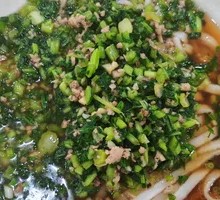 Snowy Chard Meat Noodles