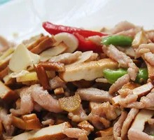 Fried Tofu and Pork with Sauce