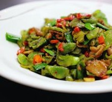 Stir-Fried Dried Lettuce with Pork