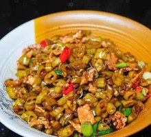 Old Jar Chili Stir-Fried Pork