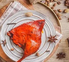 Sauce-Flavored Duck Leg