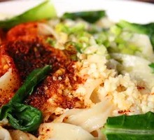 Oil-Poured Noodles from Bailu Plain