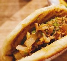 Signature Braised Pork in Flatbread