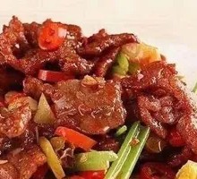 Stir-Fried Beef with Yellow Onion