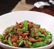 Zhangshu Port Pepper Stir-Fried with Pork