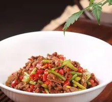 Stir-Fried Beef with Yellow Onion