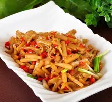 Sour Radish Stir-Fried Pork Intestines