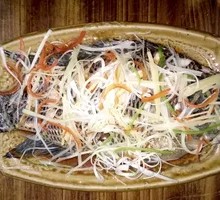 Steamed Crucian Carp with Fermented Black Beans and Chili