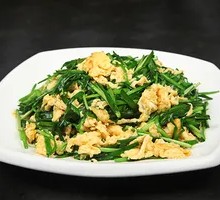 Stir-fried Eggs with Leeks